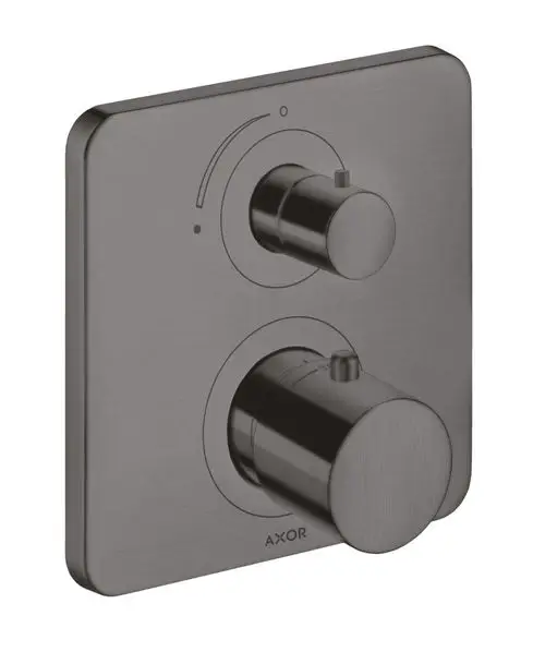 Thermostat-Bedieneinheit von AXOR in gebürstetem Schwarzchrom mit zwei Drehknöpfen zur Temperatur- und Wasserregulierung, montiert auf einer quadratischen Platte.